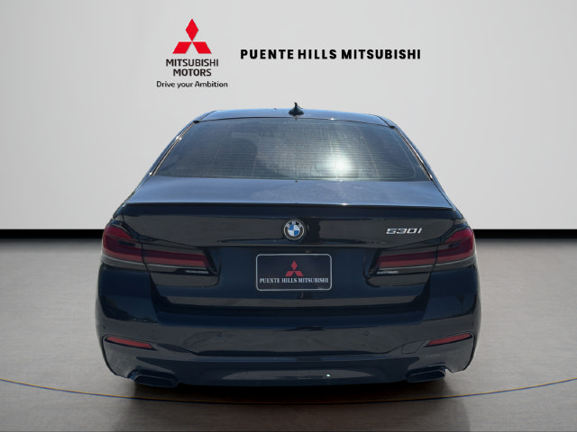 Used 2023 BMW 530i w/ M Sport Package RWD image 6