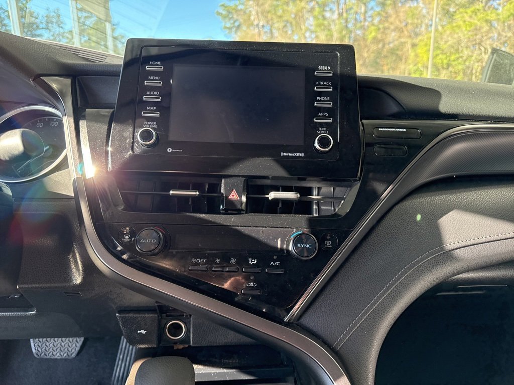 Used 2023 Toyota Camry LE image 7