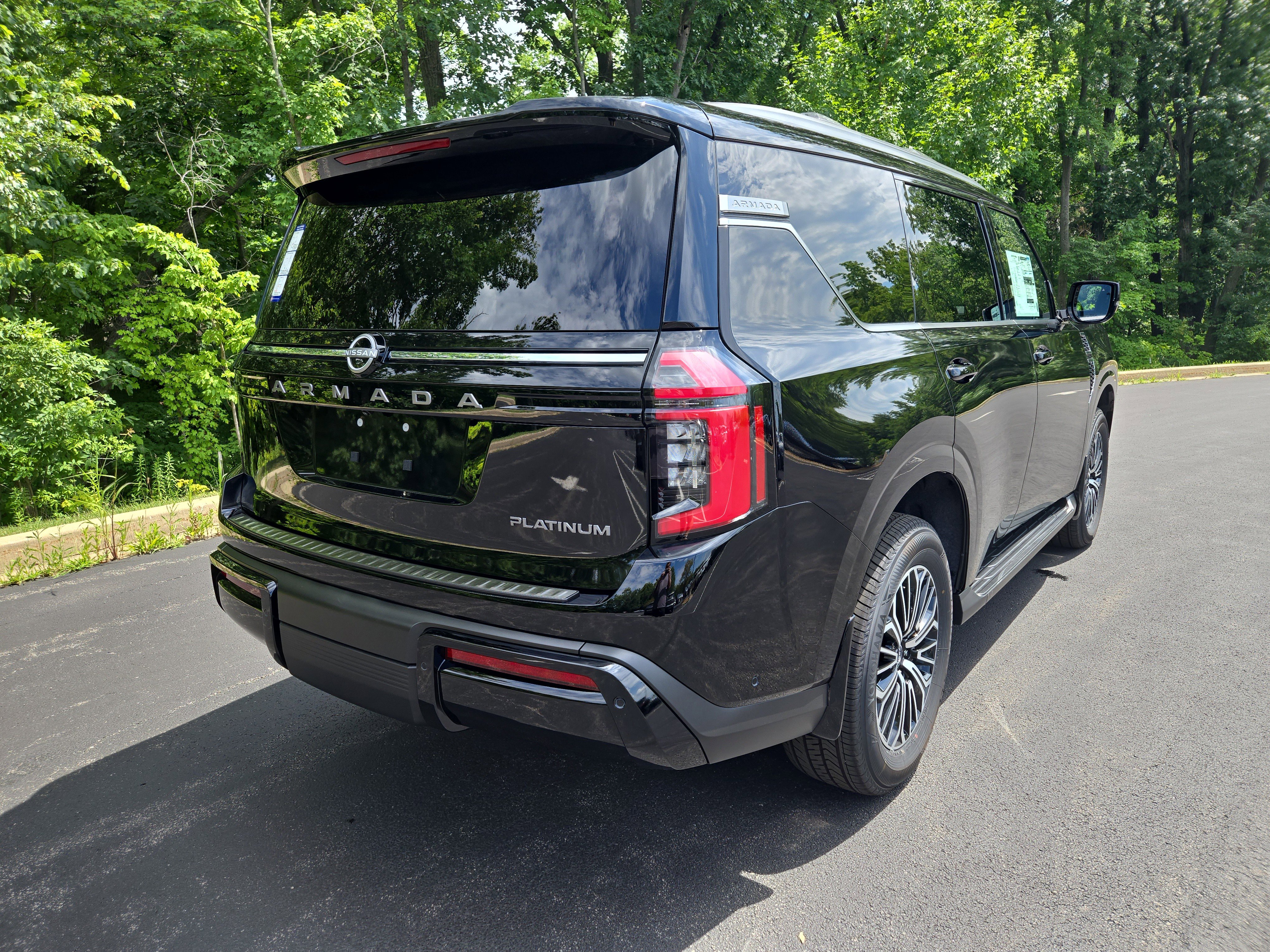 New 2025 Nissan Armada Platinum w/ Convenience Package image 3