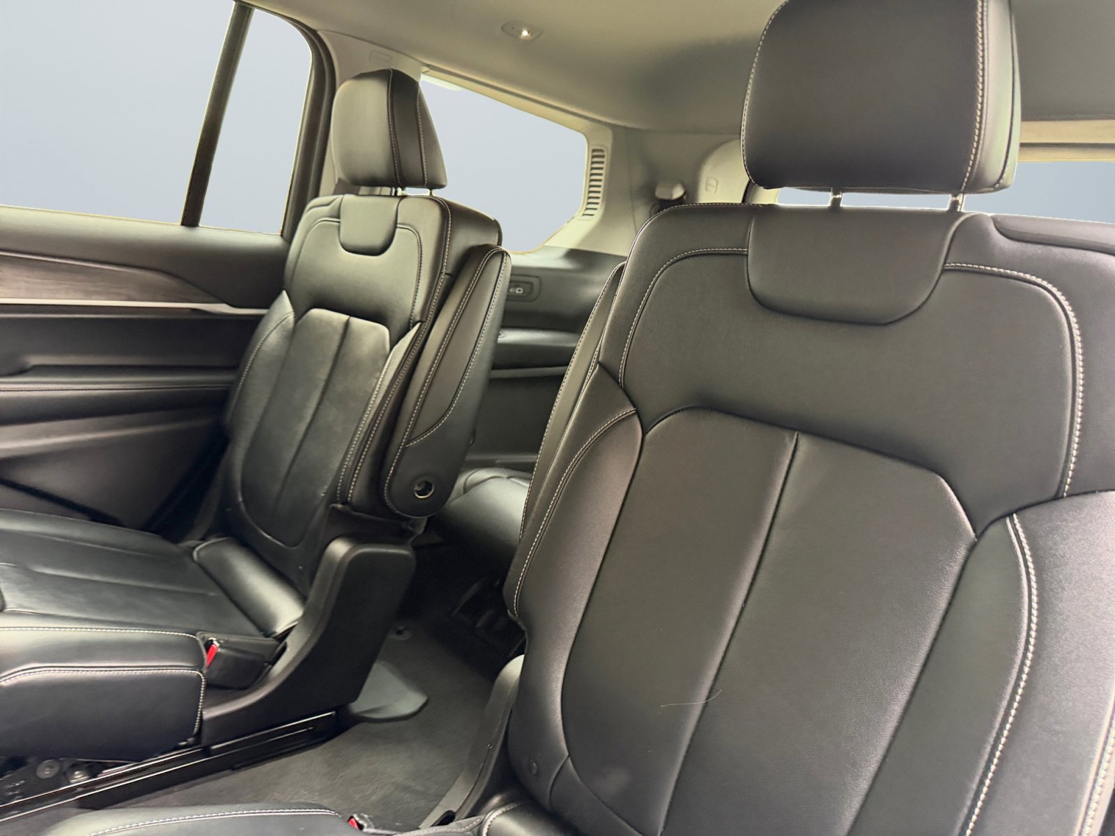 Used 2021 Jeep Grand Cherokee L Limited w/ Trailer Tow Group (B) image 14