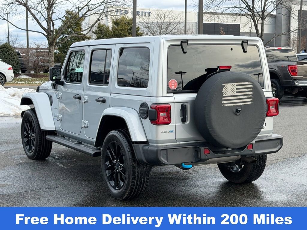 Used 2024 Jeep Wrangler Unlimited Sahara w/ Technology Group image 8