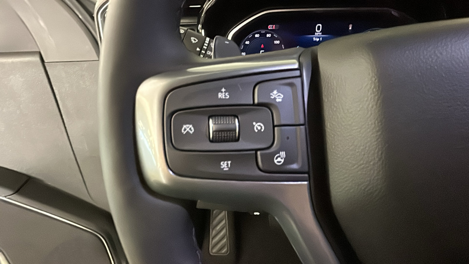 Used 2026 Chevrolet Silverado 1500 LT Trail Boss w/ LPO, Dark Essentials Package AWD/4WD image 18