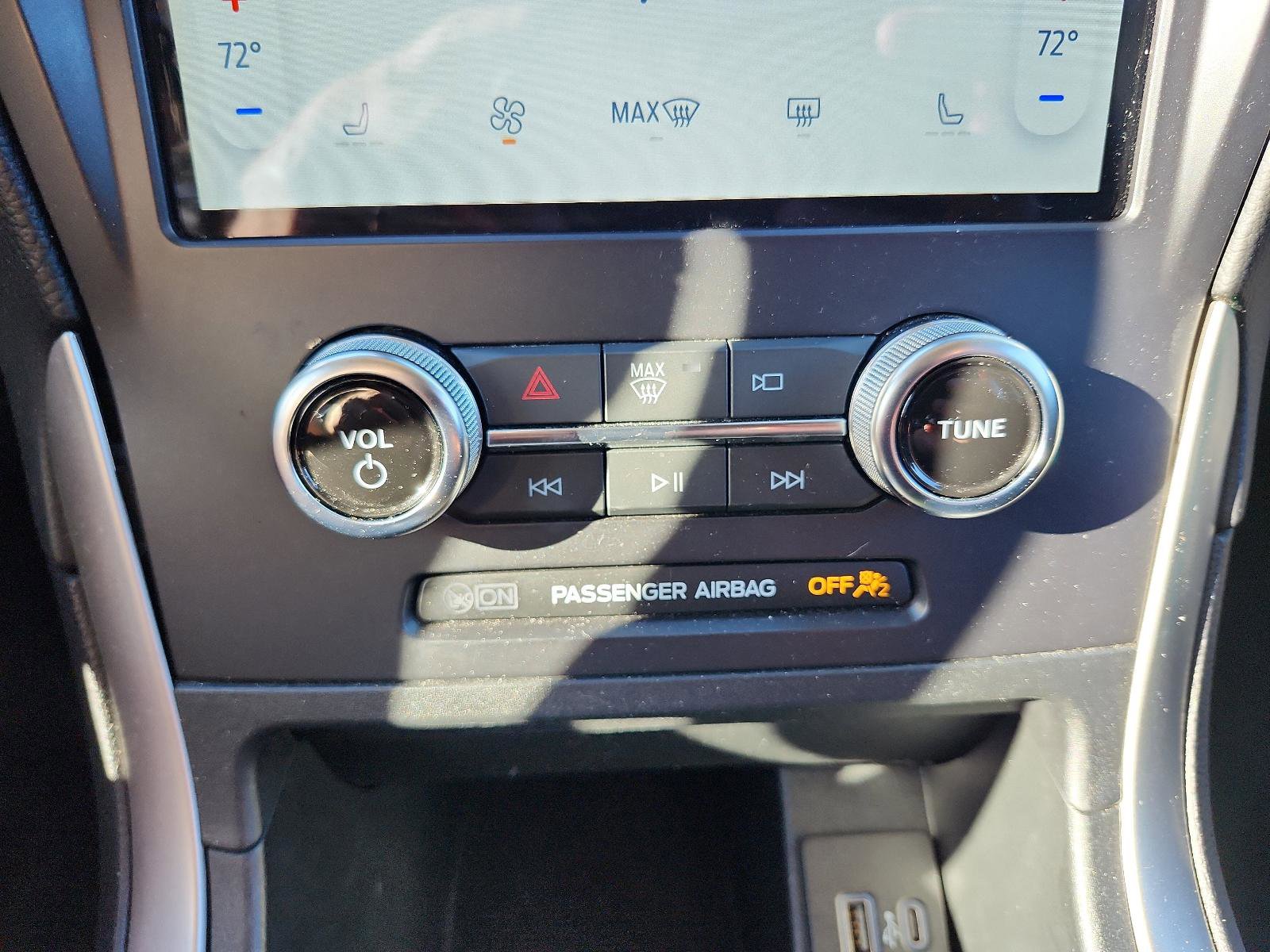 Used 2024 Ford Edge SEL image 17