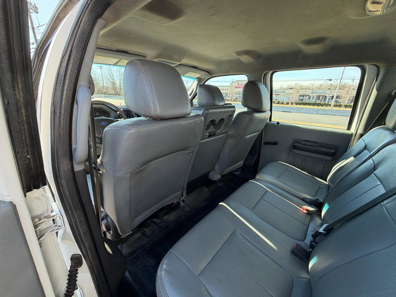 Used 2015 Ford F550 4WD Crew Cab 176 WB 60 CA XL image 25