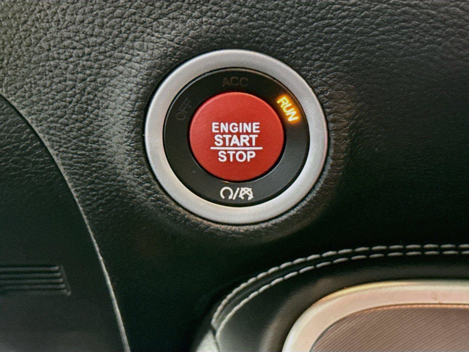 Used 2019 Dodge Challenger SRT Hellcat RWD image 17