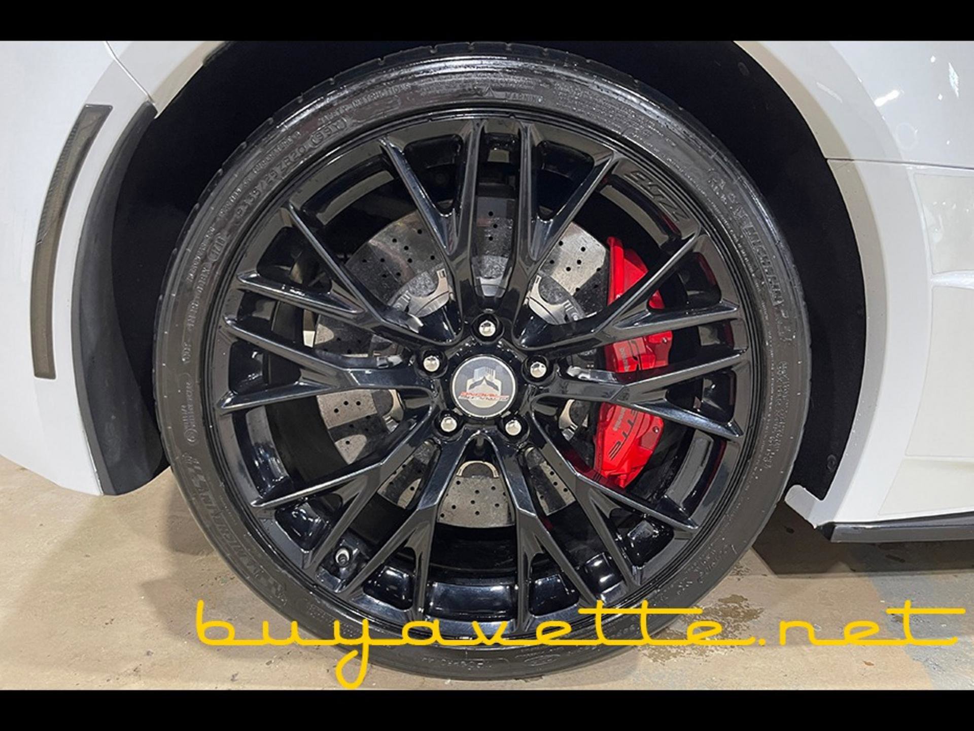 Used 2016 Chevrolet Corvette Z06 w/ 3LZ Preferred Equipment Group image 11