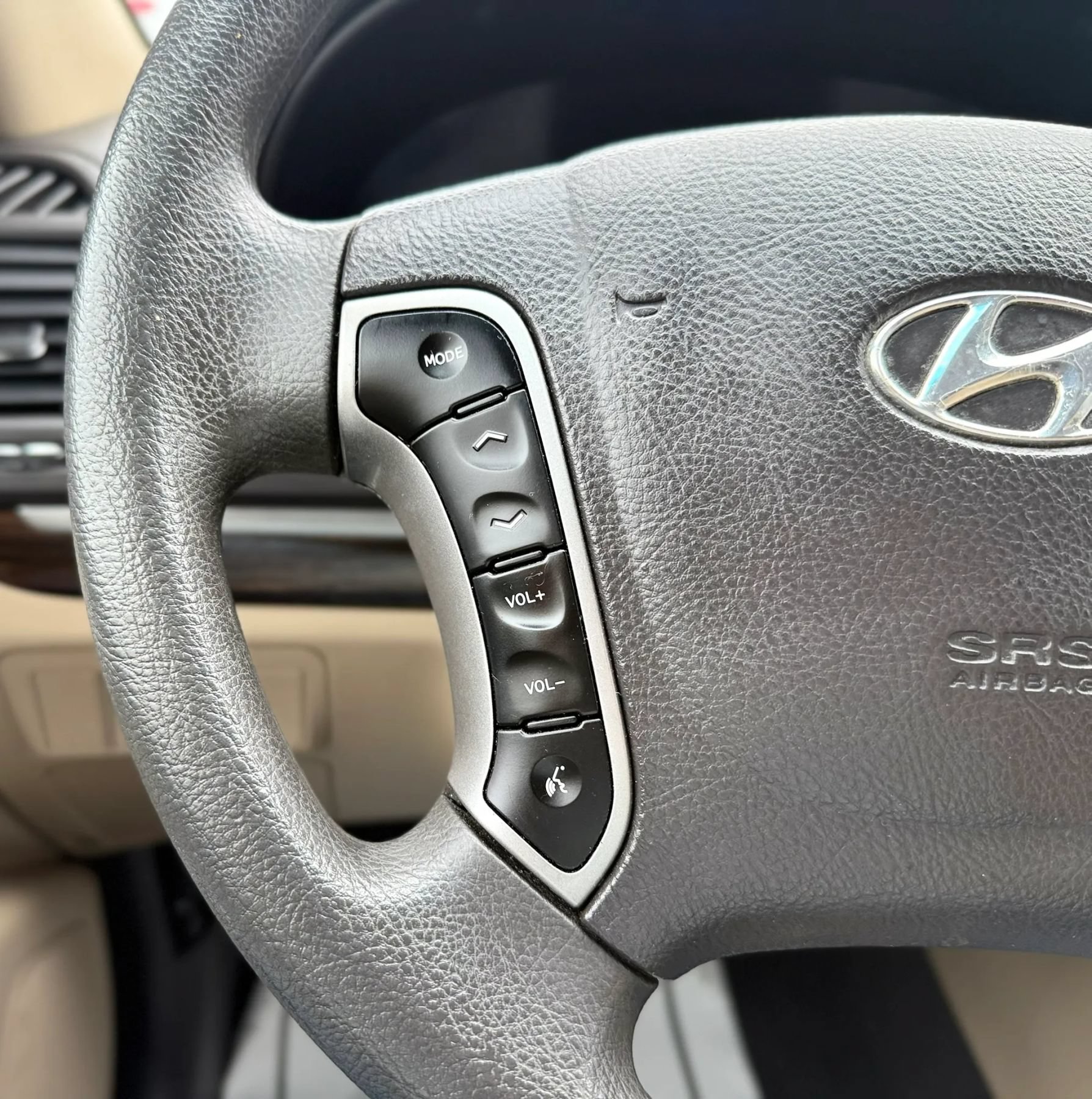 Used 2011 Hyundai Santa Fe GLS FWD image 13