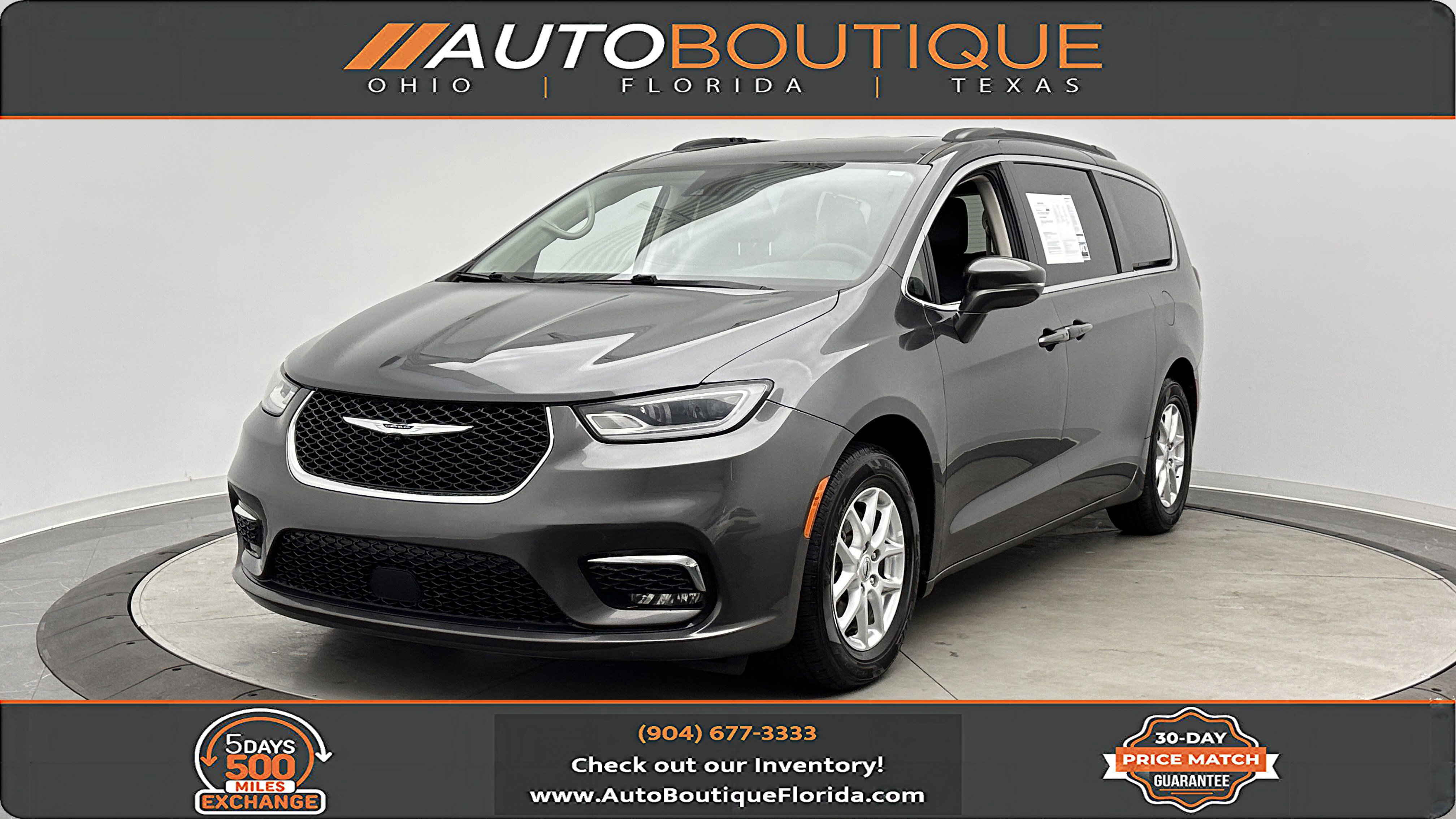 Used 2022 Chrysler Pacifica Touring-L FWD image 1