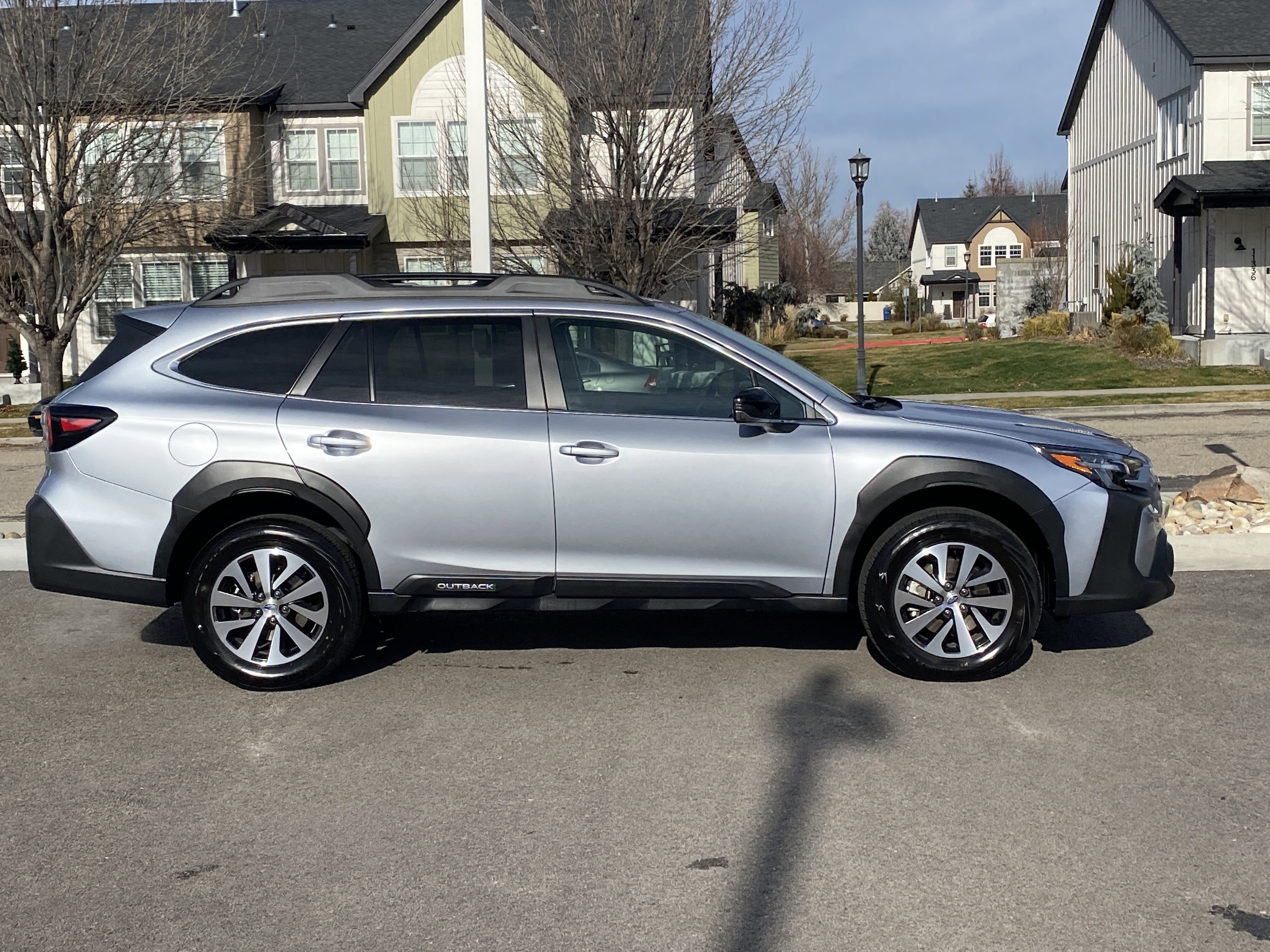 Used 2025 Subaru Outback Premium image 7