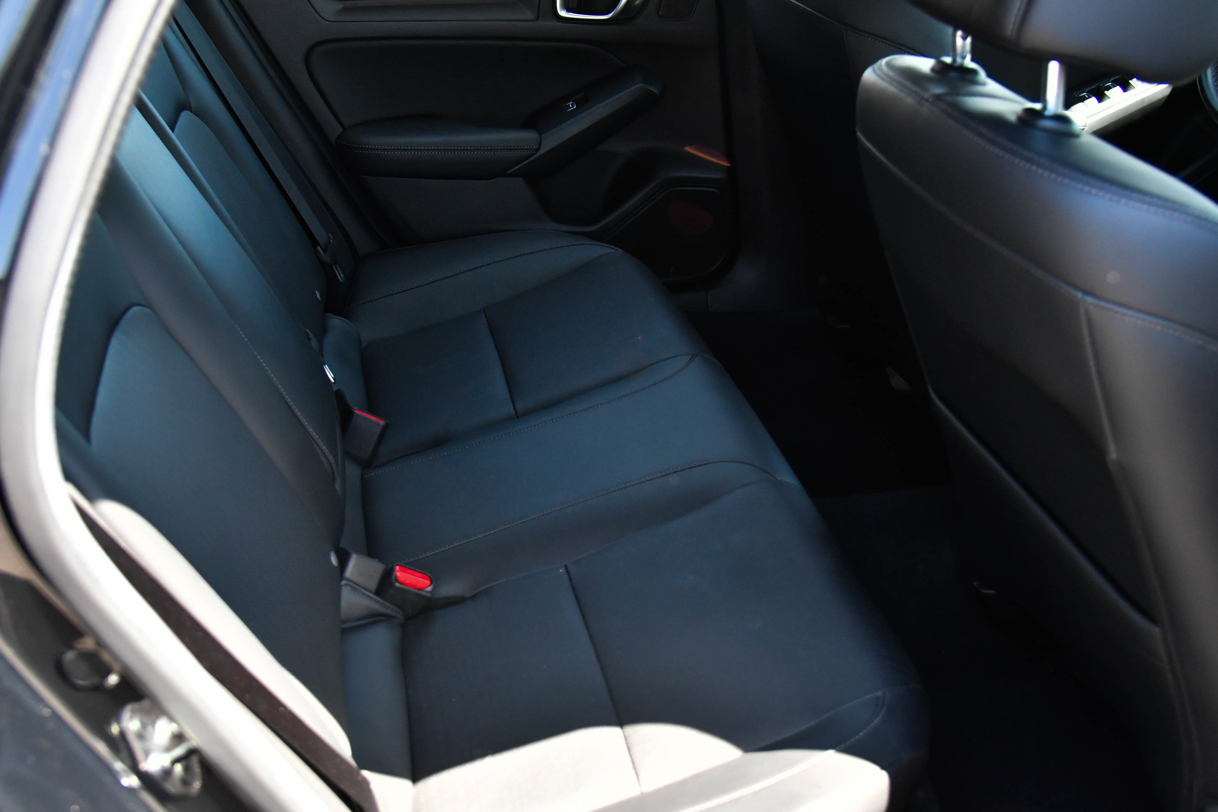 Used 2024 Honda Civic EX-L image 40