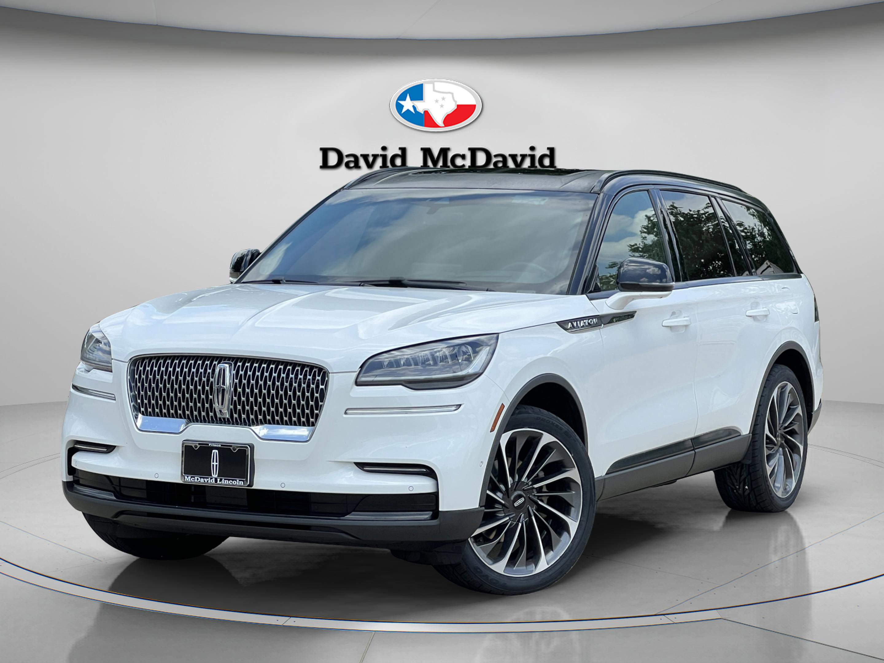 Used 2023 Lincoln Aviator Reserve w/ Equipment Group 201A AWD/4WD image 2