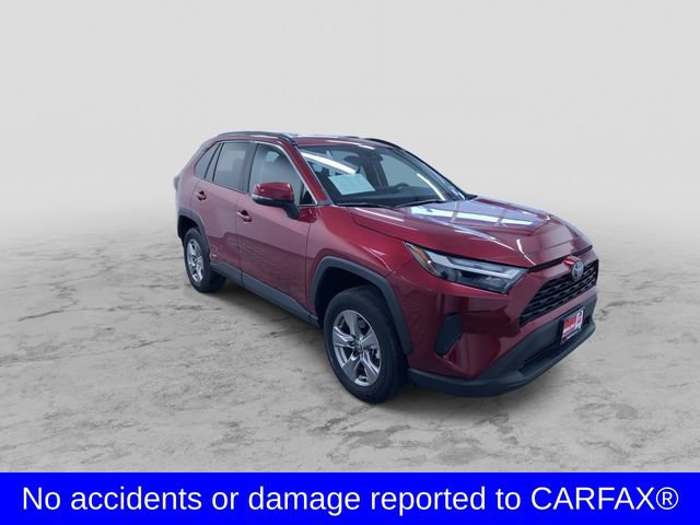 Used 2025 Toyota RAV4 XLE image 3