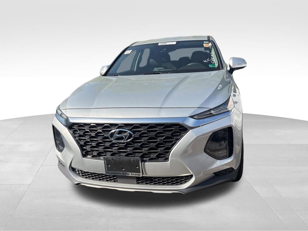 Used 2020 Hyundai Santa Fe SE FWD image 2