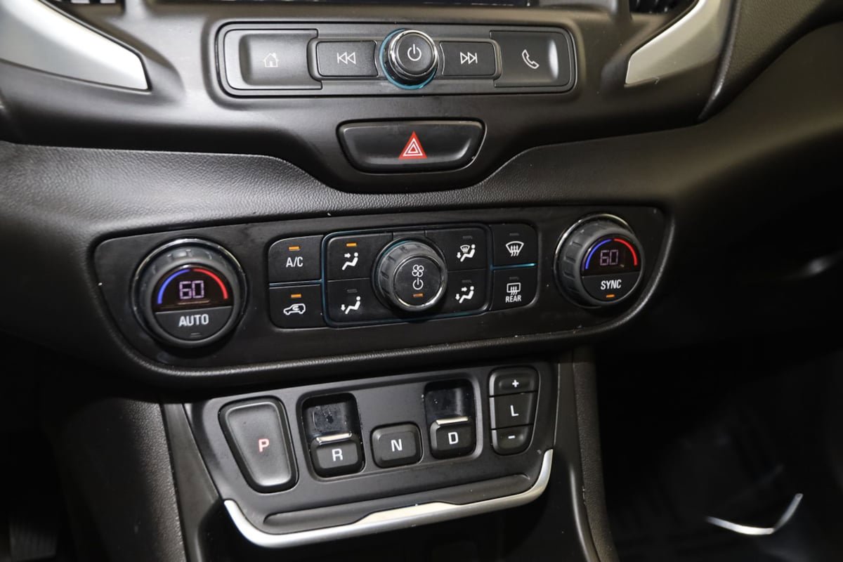 Used 2018 GMC Terrain SLE w/ Driver Convenience Package FWD image 26