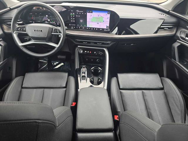 Used 2025 Audi Q5 Premium Plus w/ Premium Plus AWD/4WD image 19