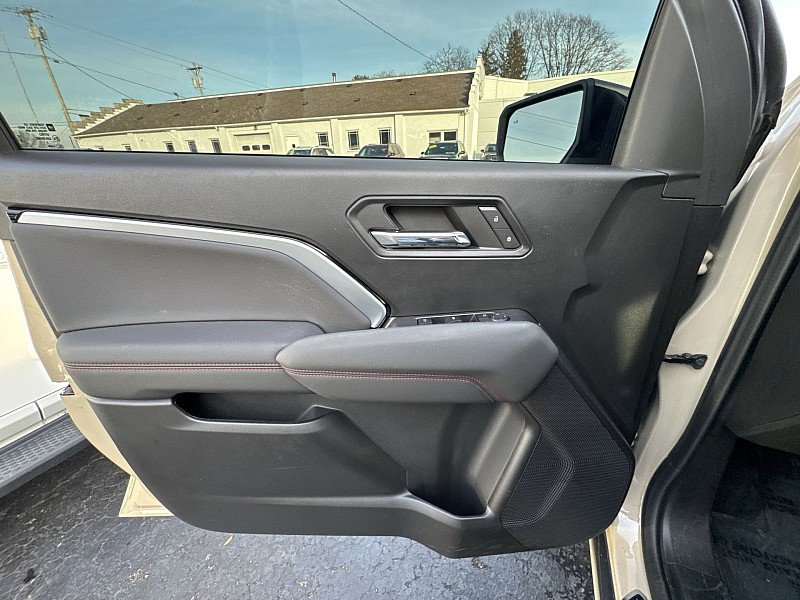 Certified 2024 Chevrolet Colorado Z71 w/ LPO, Dark Essentials Package image 19