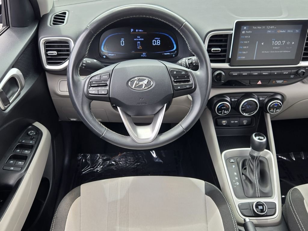 Certified 2024 Hyundai Venue SEL FWD image 13