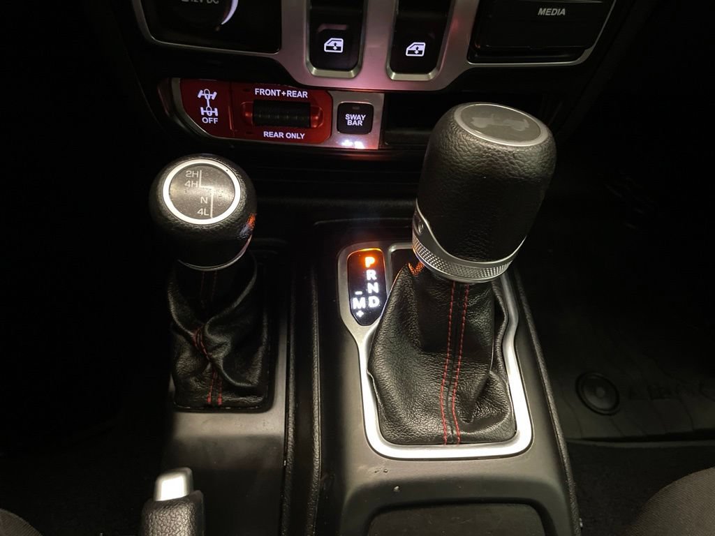 Used 2020 Jeep Wrangler Rubicon w/ LED Lighting Group AWD/4WD image 17
