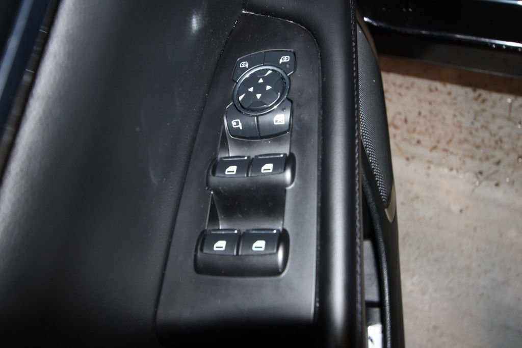 Used 2023 Lincoln Nautilus Reserve w/ Monochromatic Package image 6