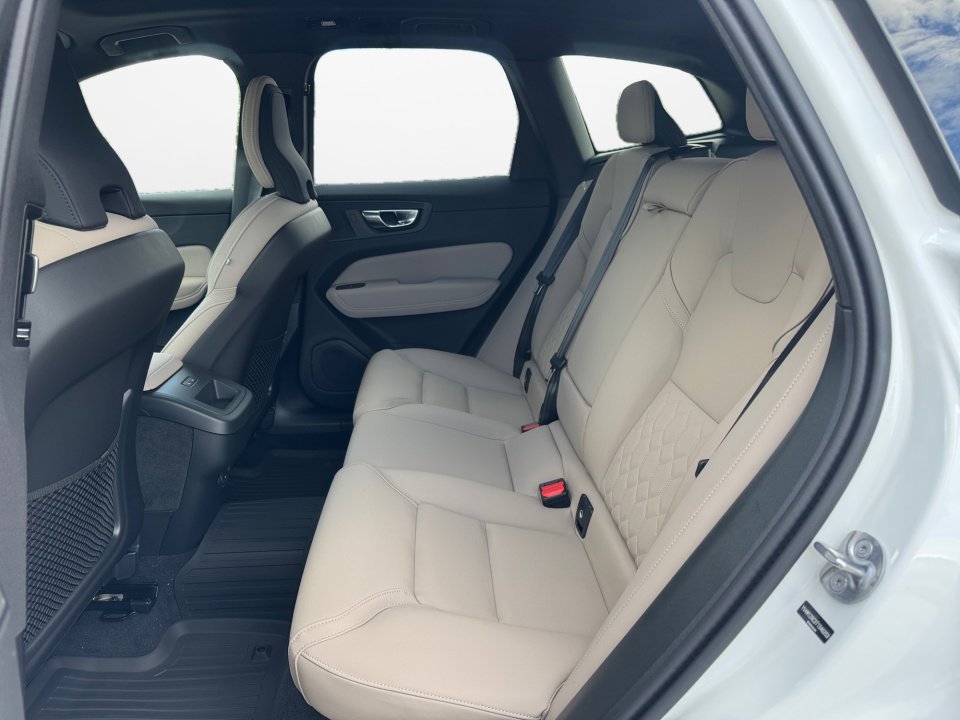 New 2026 Volvo XC60 B5 Plus w/ Protection Package Premier image 13
