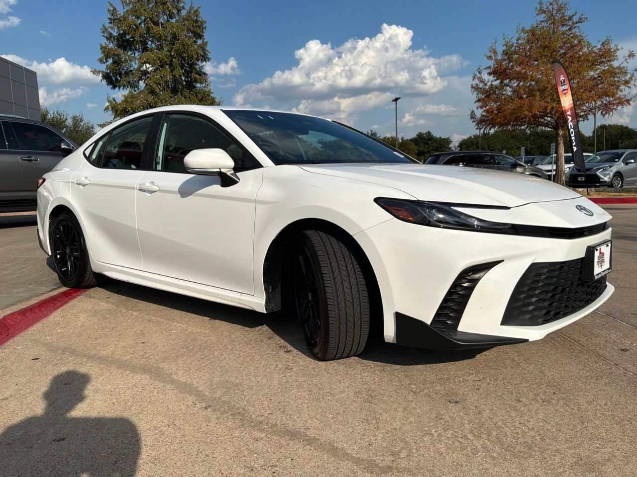 Used 2026 Toyota Camry SE FWD image 4