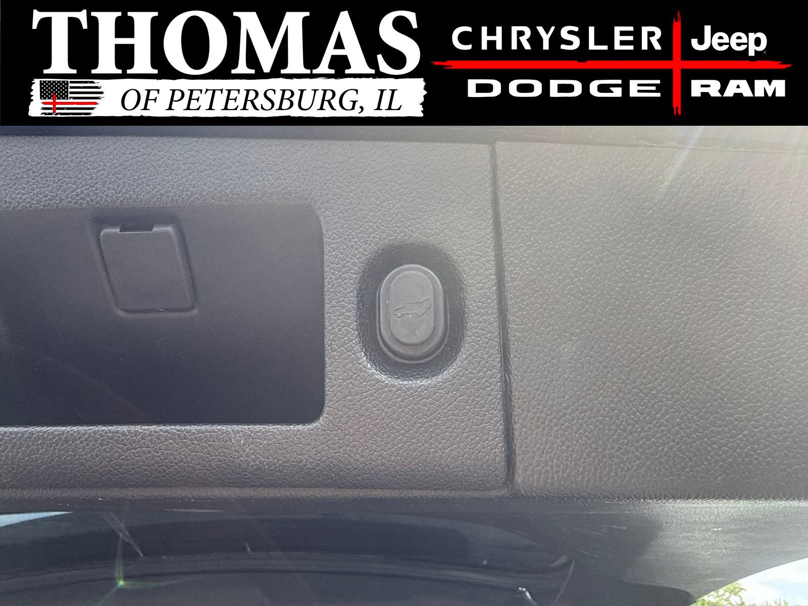 Used 2016 Chevrolet Suburban LT AWD/4WD image 29