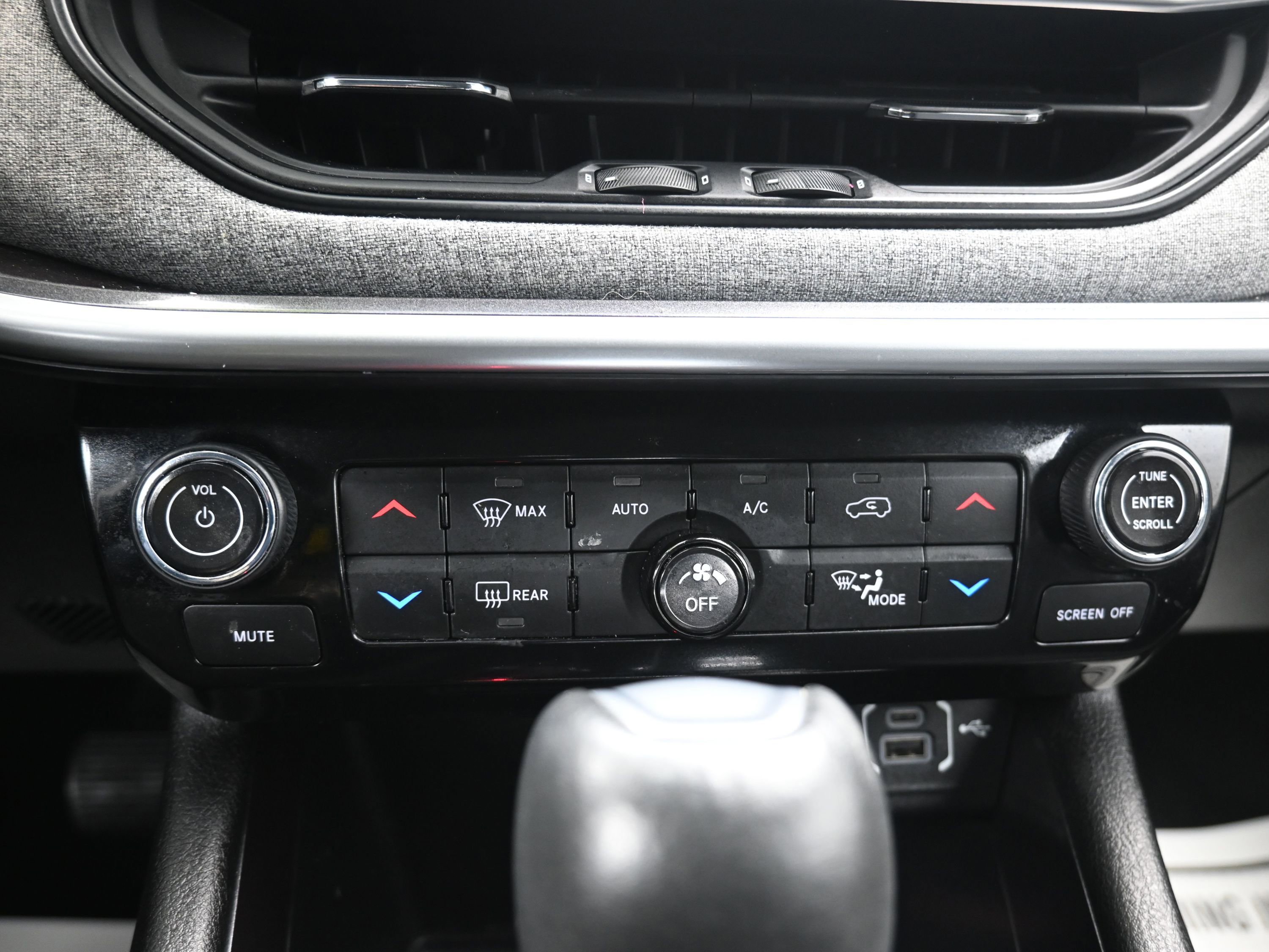 Used 2022 Jeep Compass Latitude w/ Convenience Group image 23