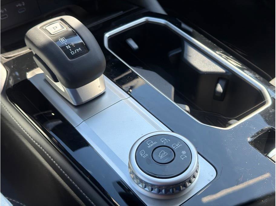 New 2026 Mitsubishi Outlander LE image 15