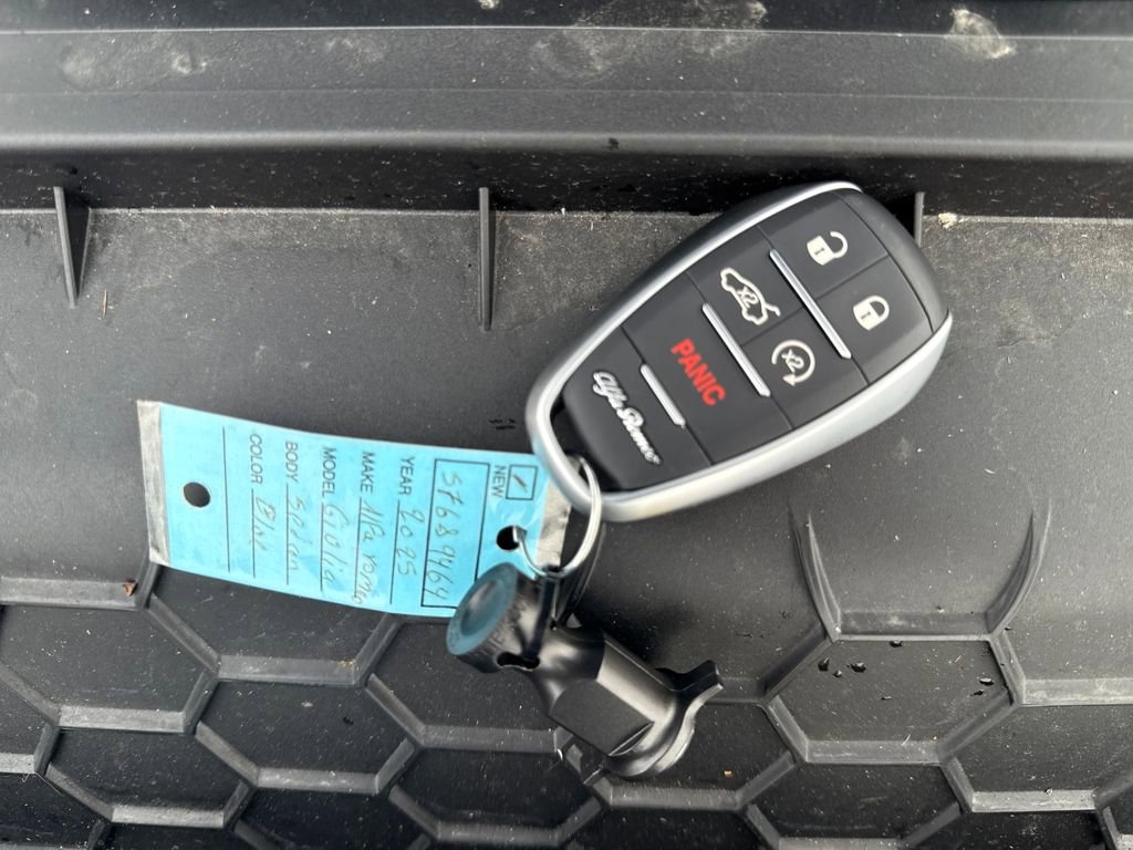 New 2025 Alfa Romeo Giulia image 30