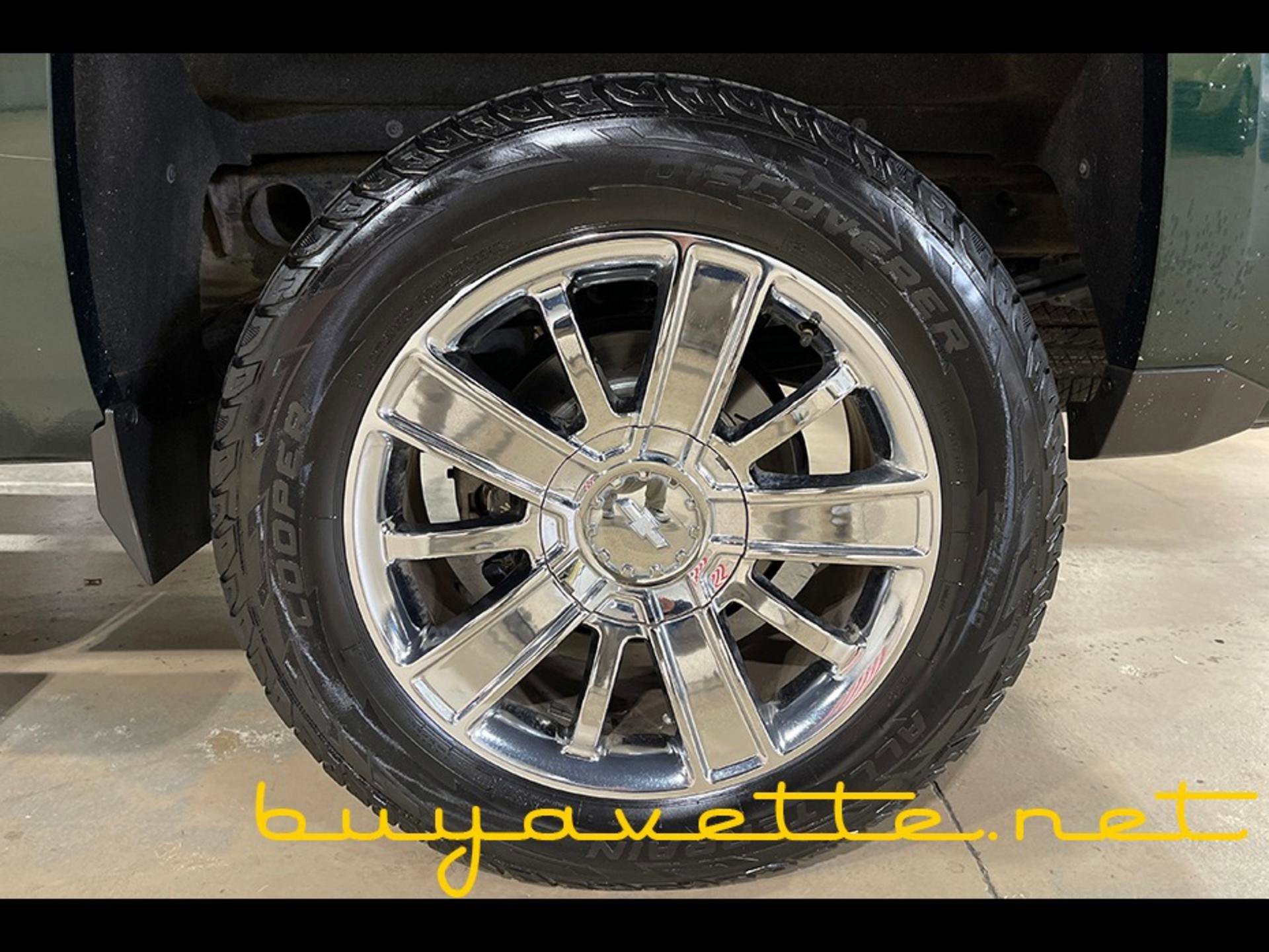 Used 2015 Chevrolet Silverado 1500 High Country w/ High Country Premium Package image 10