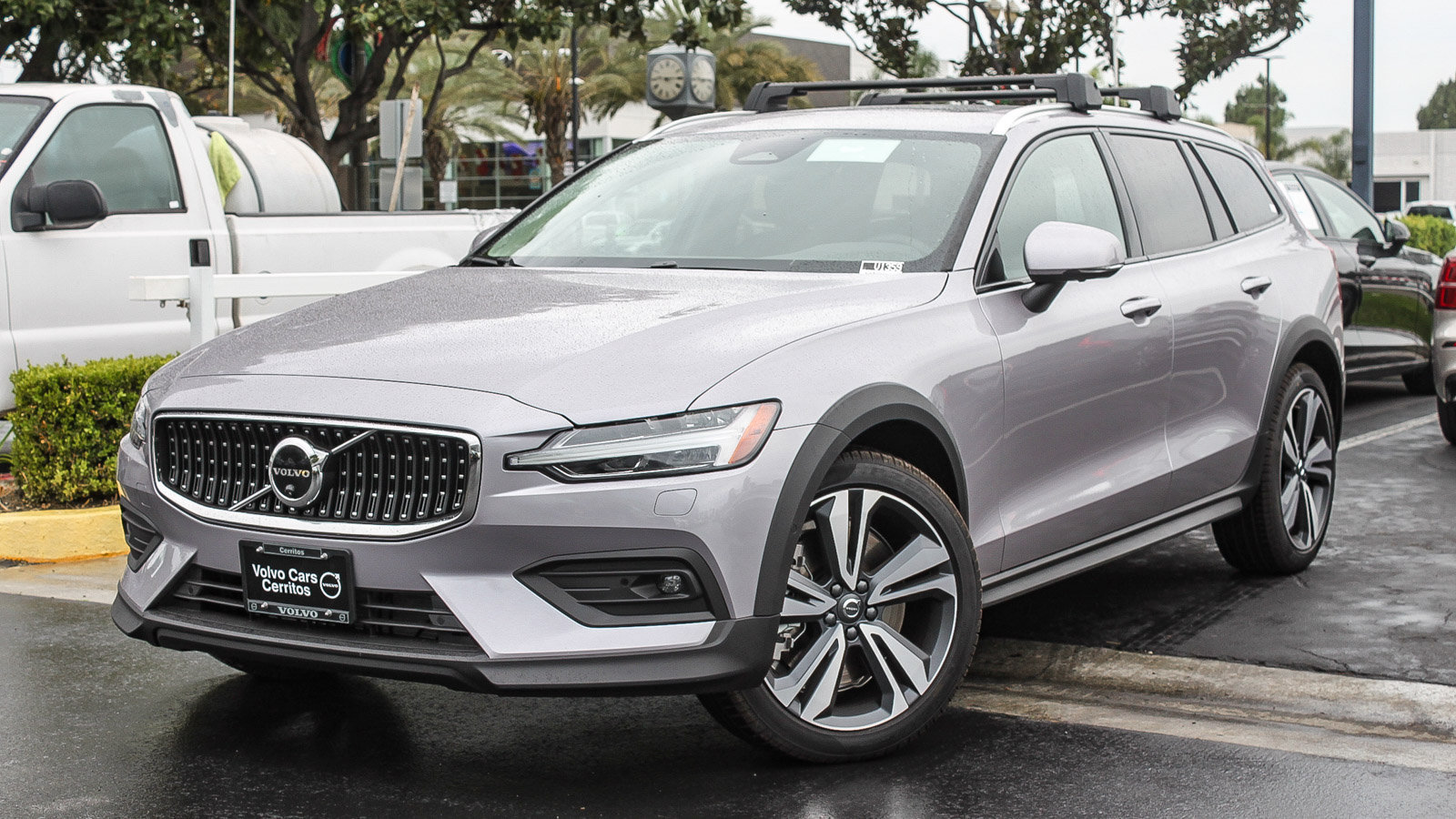 New 2026 Volvo V60 B5 Cross Country Plus w/ Climate Package AWD/4WD image 1