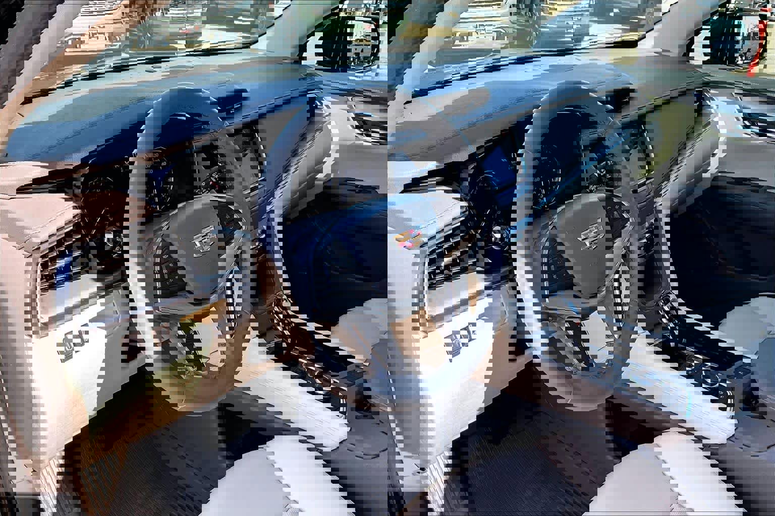 Used 2022 Cadillac XT5 Premium Luxury w/ LPO, Floor Liner Package image 17