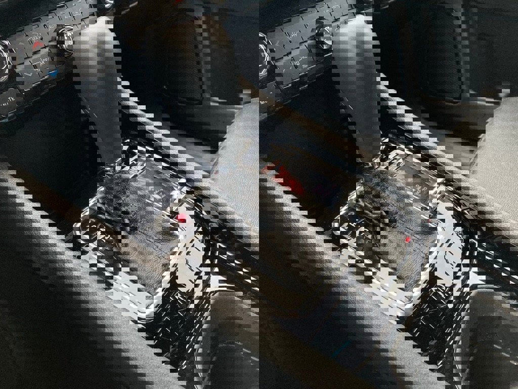 Used 2025 Jeep Compass Limited image 26