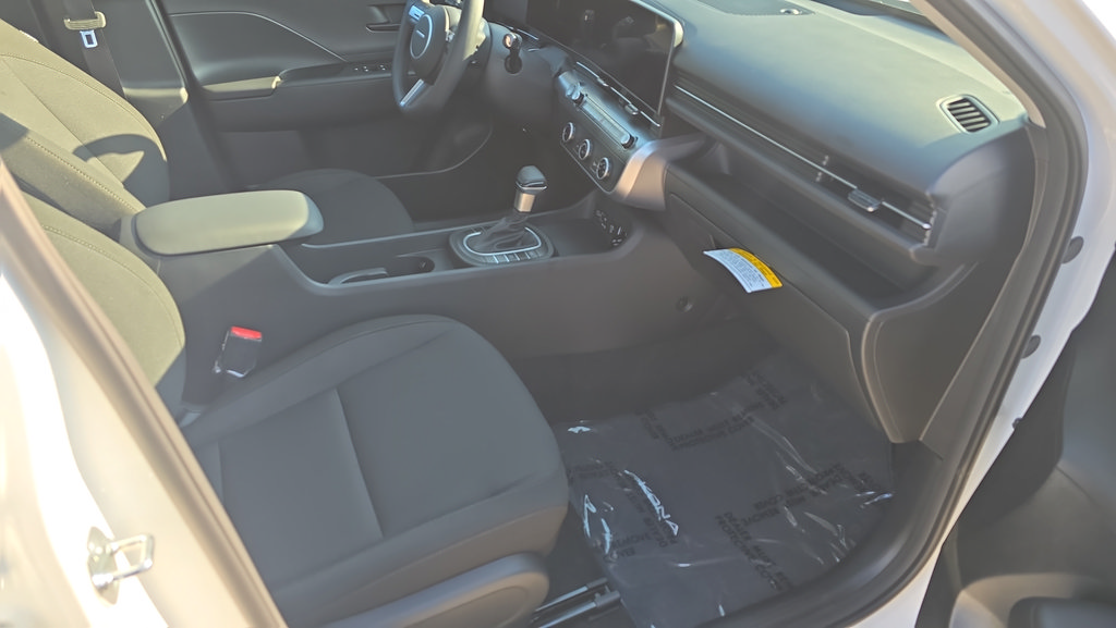 New 2027 Hyundai Kona SE AWD/4WD image 14