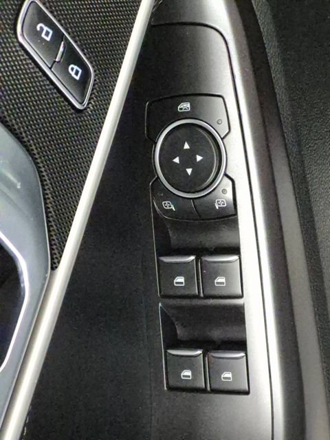 Used 2020 Ford Explorer XLT w/ Equipment Group 202A AWD/4WD image 14