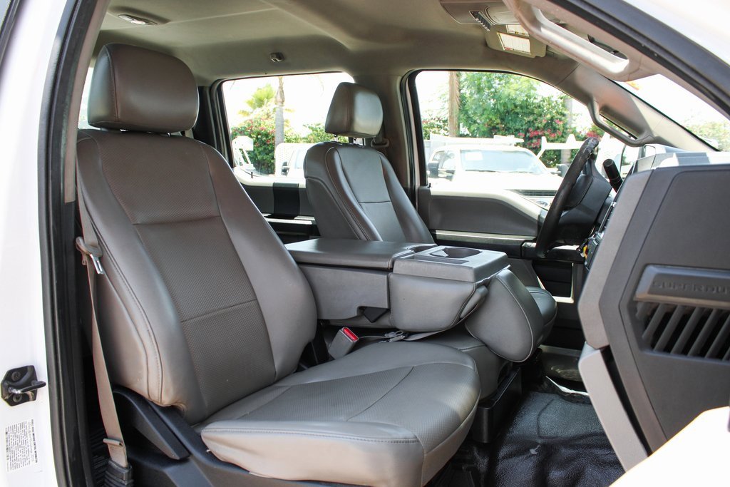 Used 2017 Ford F450 XL w/ Power Equipment Group image 35