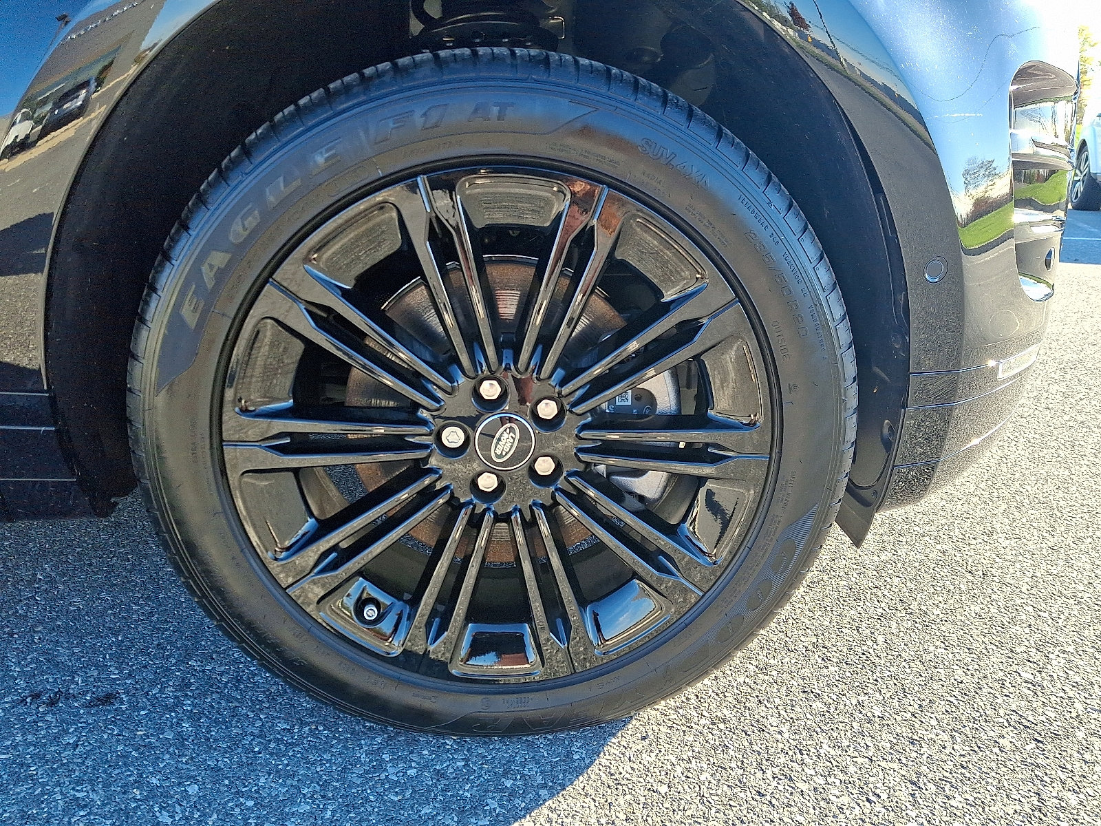 Used 2025 Land Rover Range Rover Evoque Dynamic SE image 8