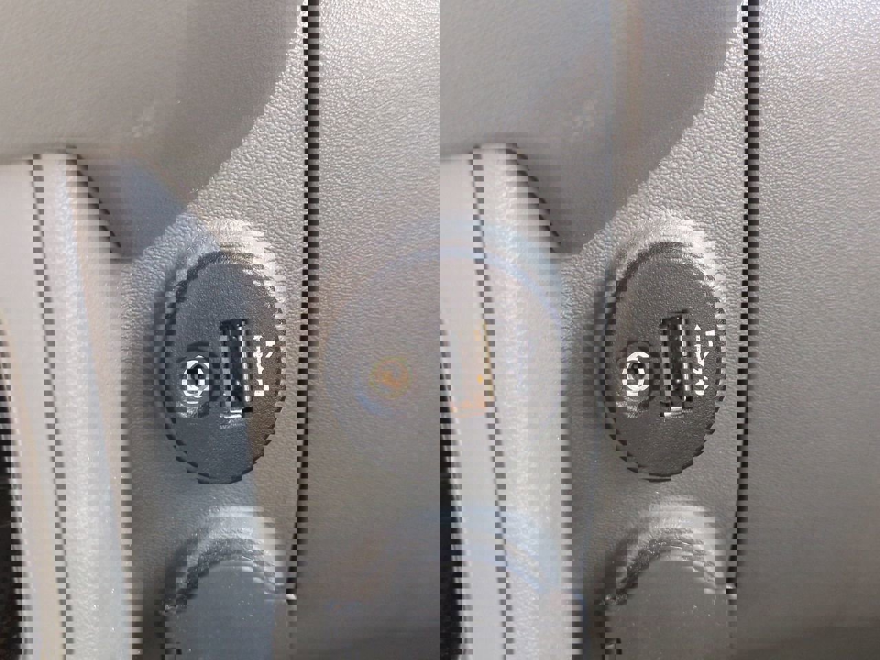 Used 2019 Nissan Frontier SV image 21