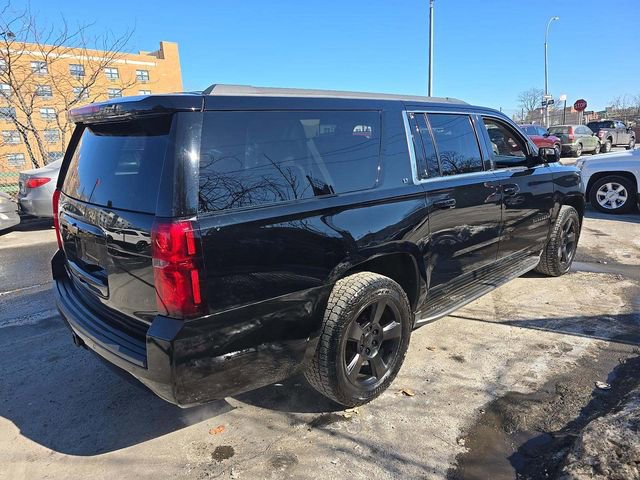 Used 2015 Chevrolet Suburban LT image 3