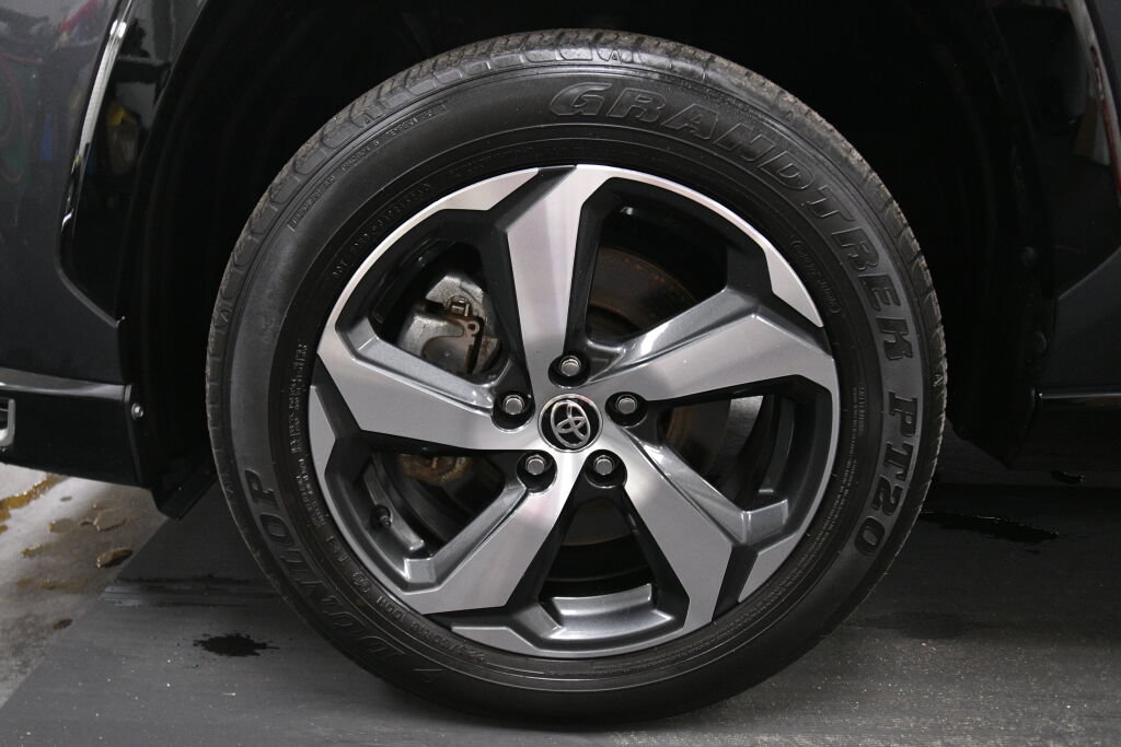 Used 2023 Toyota RAV4 SE w/ Weather & Moonroof Package AWD/4WD image 35