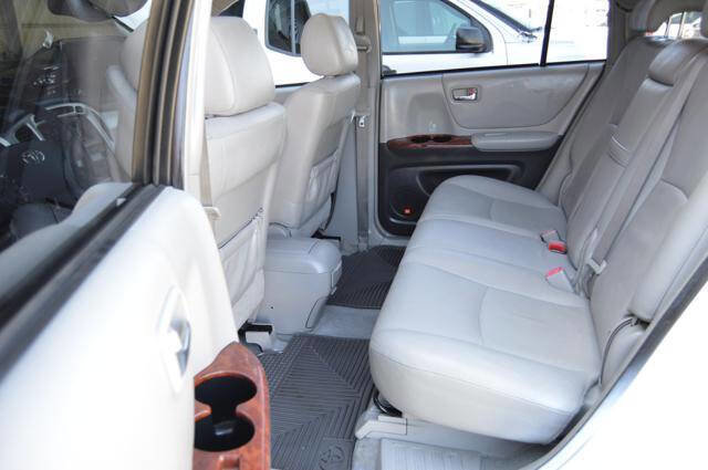 Used 2004 Toyota Highlander Limited image 52