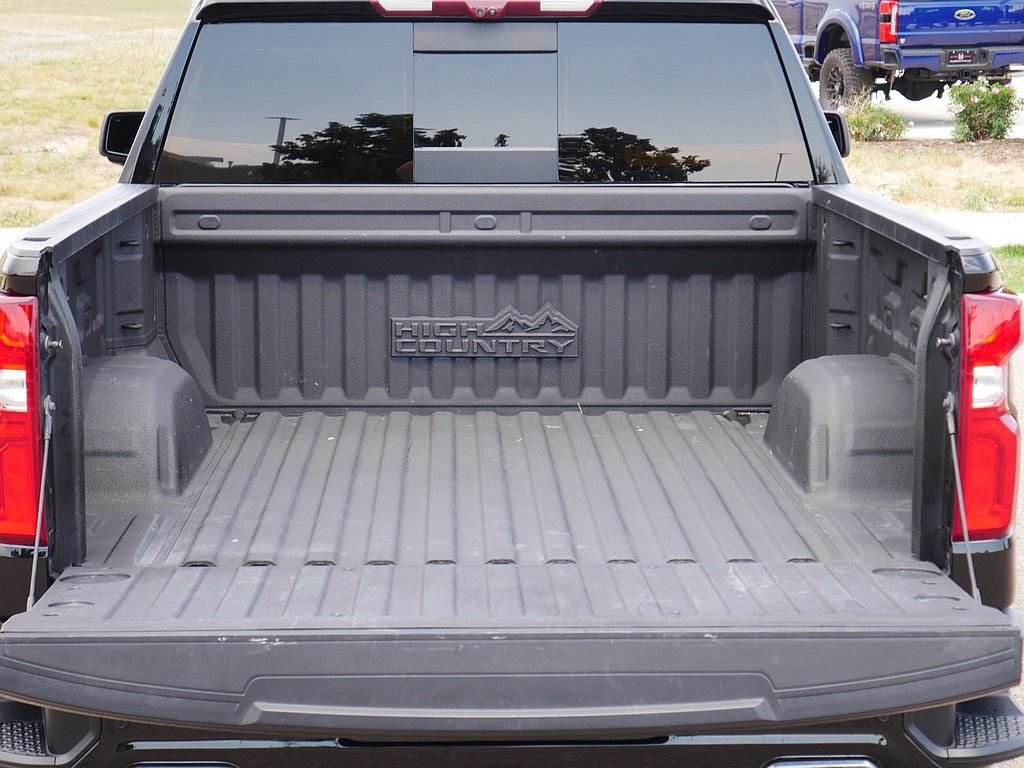 Used 2022 Chevrolet Silverado 1500 High Country w/ Technology Package AWD/4WD image 71