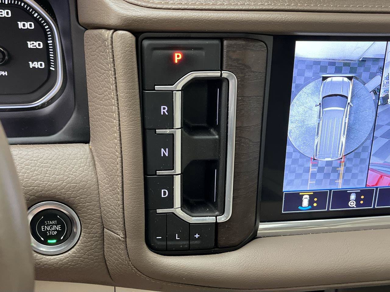 Certified 2021 GMC Yukon XL Denali w/ Denali Premium Package AWD/4WD image 28