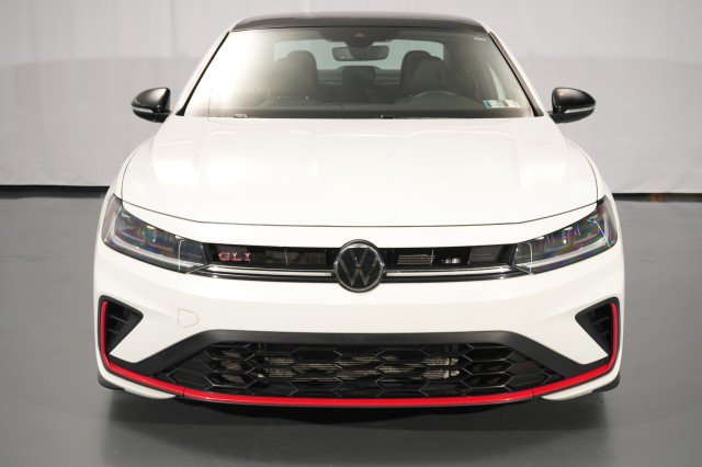 Used 2025 Volkswagen Jetta GLI Autobahn FWD image 5