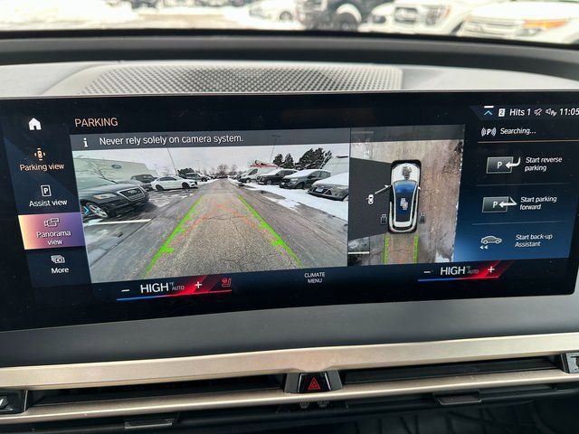 Used 2023 BMW iX xDrive50 w/ Premium Package image 26