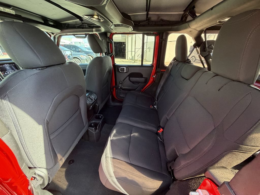 Used 2022 Jeep Wrangler Unlimited Sport AWD/4WD image 12