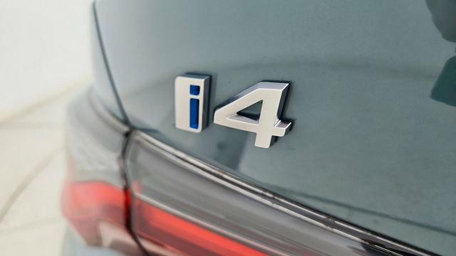 Used 2025 BMW i4 eDrive40 w/ Premium Package image 17