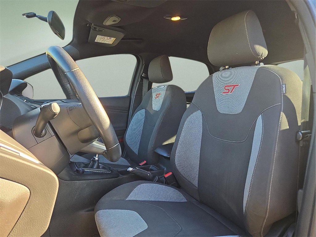 Used 2018 Ford Focus ST image 16
