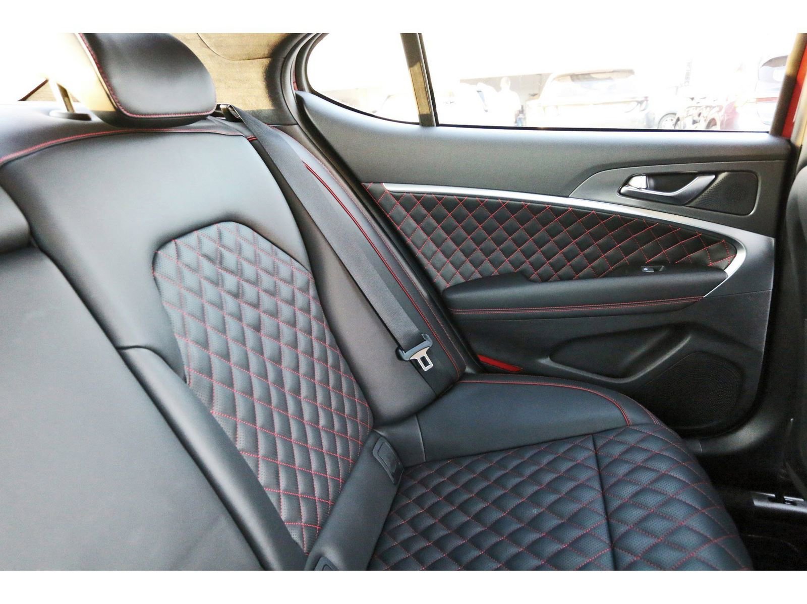 Used 2025 Genesis G70 3.3T Advanced w/ Sport Prestige Package image 14