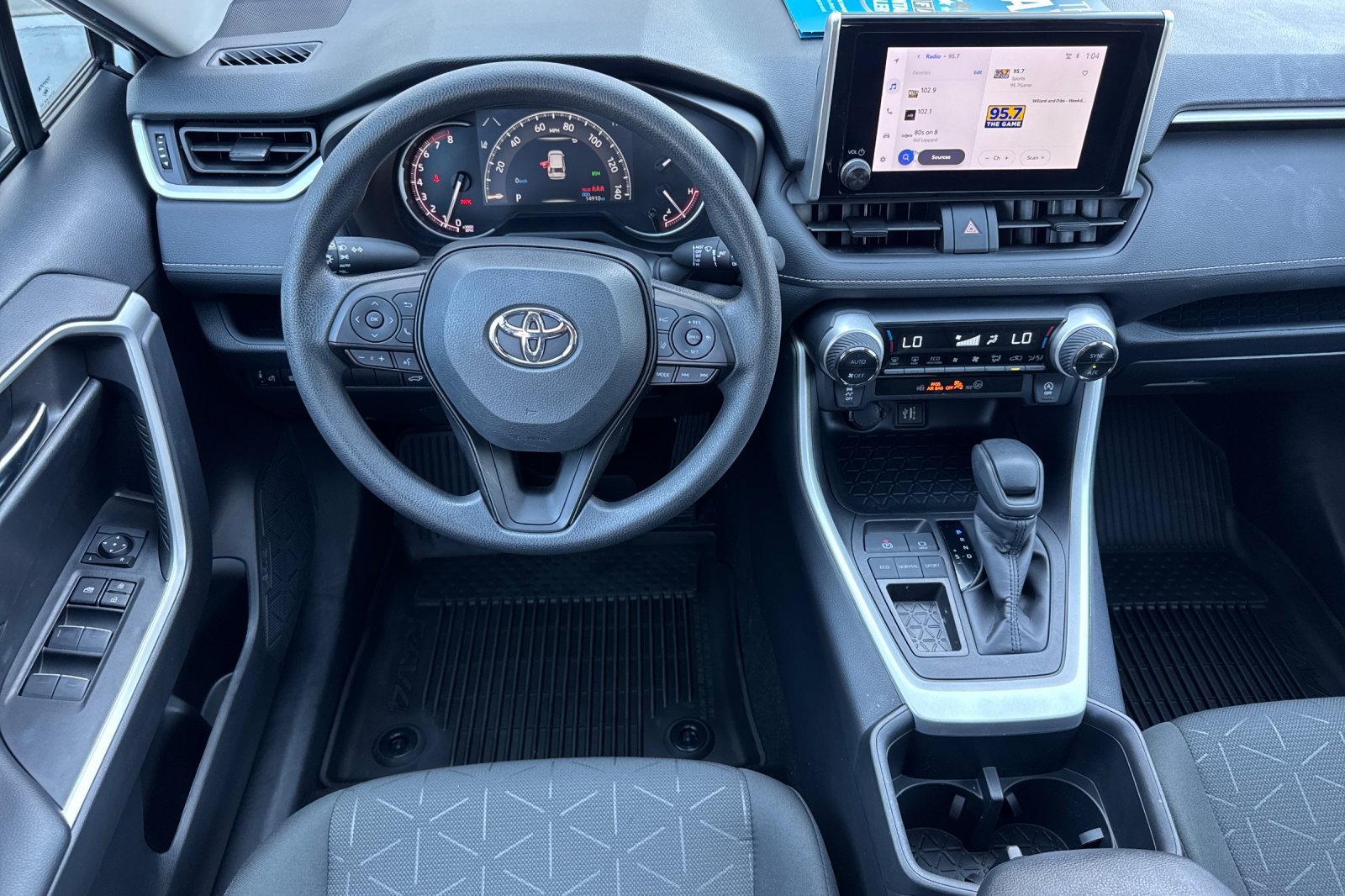 Used 2024 Toyota RAV4 XLE w/ Convenience Package FWD image 19